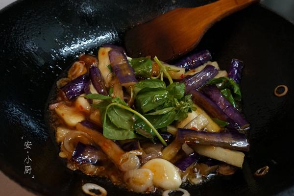 茄子這樣做，比肉還香，一上桌就遭瘋搶，兒子抱怨米飯太少