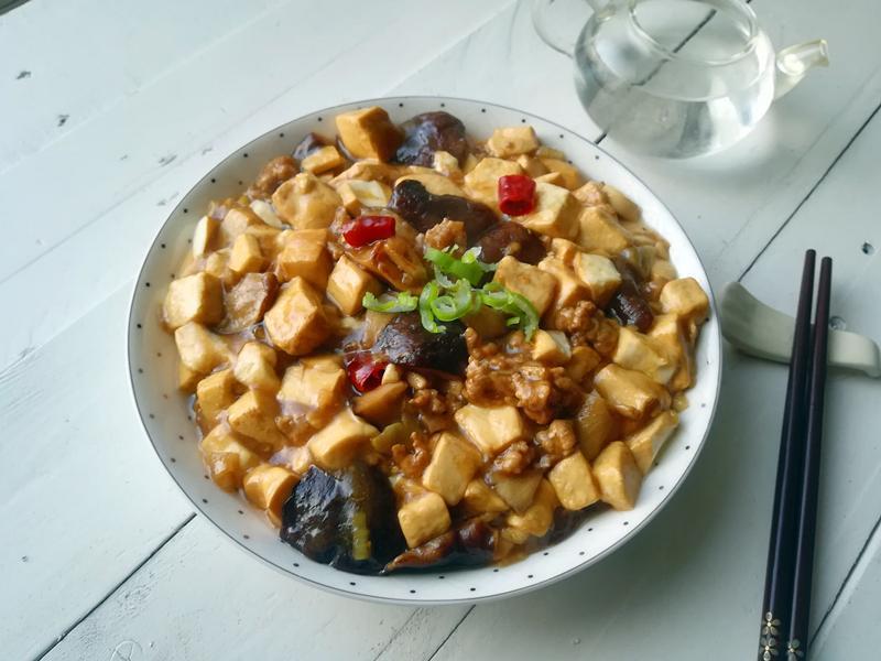 豆腐和香菇一起搭配，增味又開胃，教你6種做法，道道都是下飯菜 