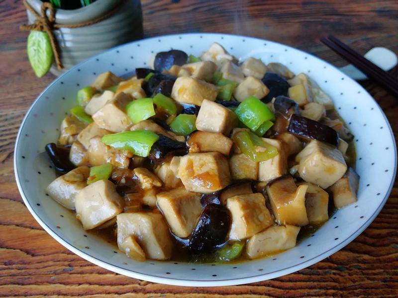 豆腐和香菇一起搭配，增味又開胃，教你6種做法，道道都是下飯菜 