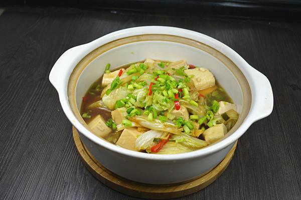 白菜燉豆腐的15款做法，冬天吃正是時候，燉上一鍋吃不夠！