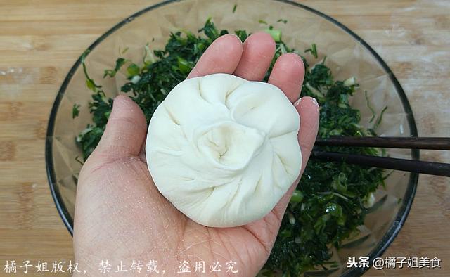這個餡包子，比韭菜和肉包子都好吃，營養也很高，冬天多吃身體好
