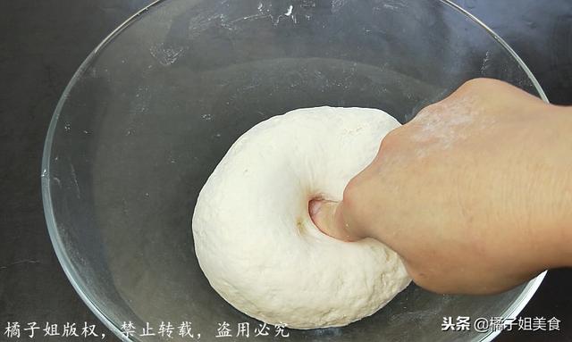 這個餡包子，比韭菜和肉包子都好吃，營養也很高，冬天多吃身體好