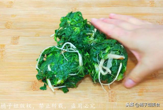 這個餡包子，比韭菜和肉包子都好吃，營養也很高，冬天多吃身體好