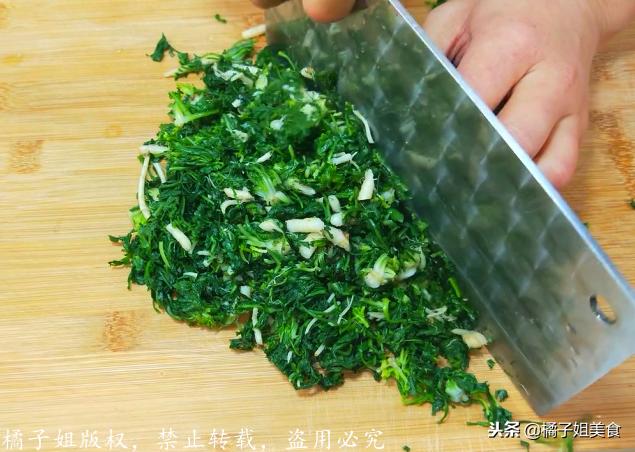 這個餡包子，比韭菜和肉包子都好吃，營養也很高，冬天多吃身體好