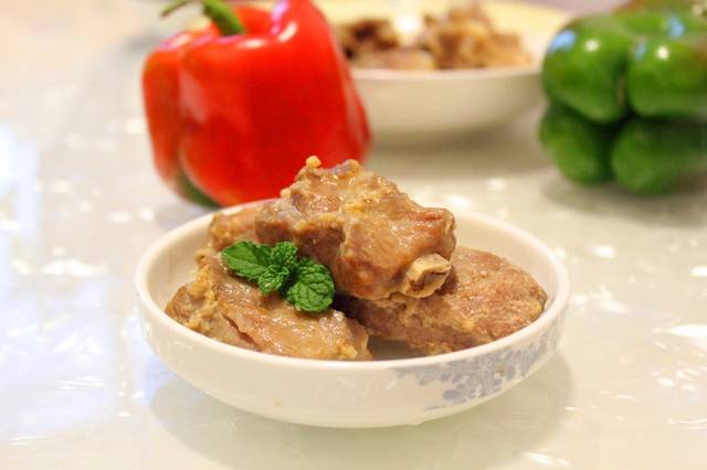 蒜香蒸排骨：蒜香濃郁、清爽不膩，排骨這樣吃超級受歡迎！