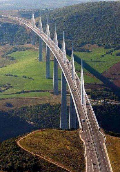 世界最危險的海上公路，成老司機噩夢，一路狂飆才能活下去 