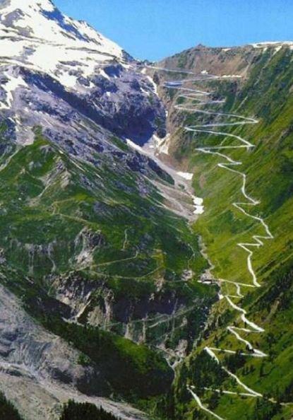 世界最危險的海上公路，成老司機噩夢，一路狂飆才能活下去 