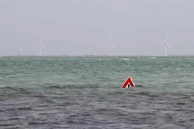 世界最危險的海上公路，成老司機噩夢，一路狂飆才能活下去 