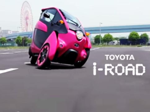  TOYOTA即將在台灣上市的機車，遮風避雨擁有神奇吸引力的i-ROAD超級摩托車
