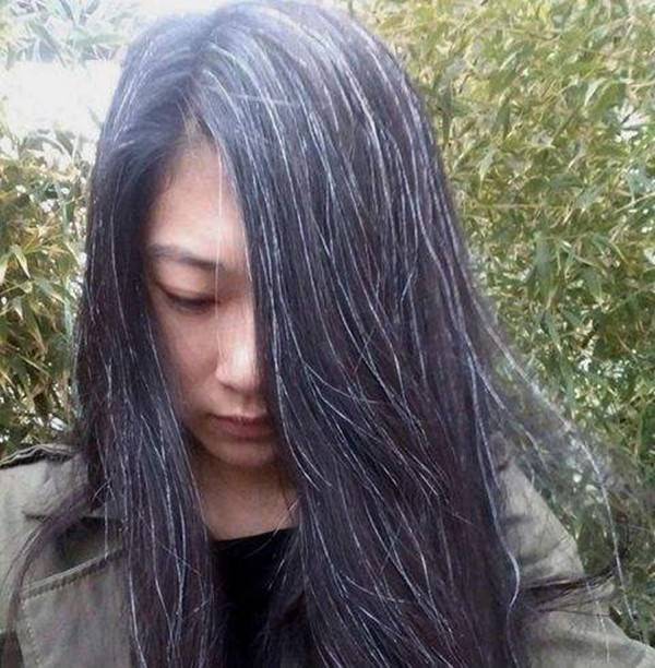 人未老頭髮就白了？原來是你的身體缺少某些營養素！「這麼做」讓白髮變回黑髮哦！！！