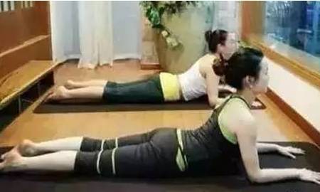 睡覺前十分鐘，練一次這些動作，既可以促進血液循環，又可以躺著就瘦瘦瘦！
