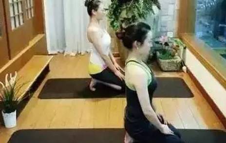 睡覺前十分鐘，練一次這些動作，既可以促進血液循環，又可以躺著就瘦瘦瘦！