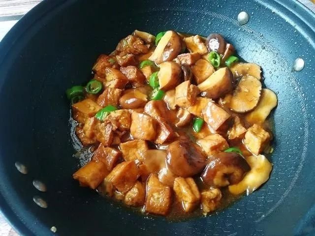 豆腐和它是絕配，味道香濃，豆腐入味，看著就想吃！