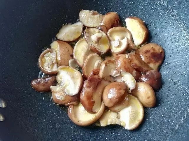 豆腐和它是絕配，味道香濃，豆腐入味，看著就想吃！