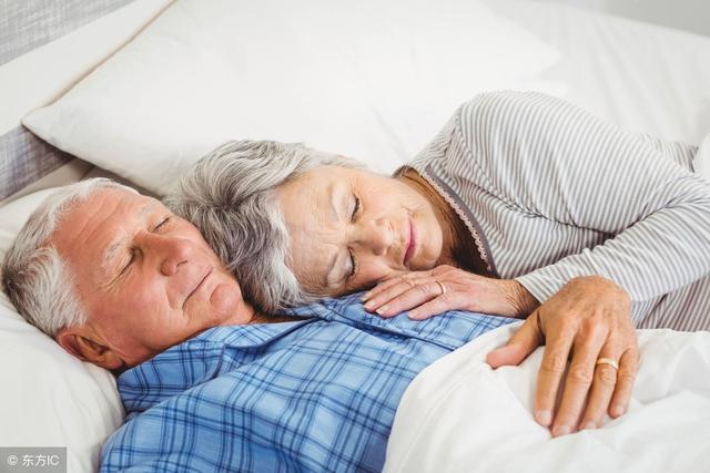 每天晚上究竟睡幾個小時最健康？什麼樣的睡眠才是最好的？