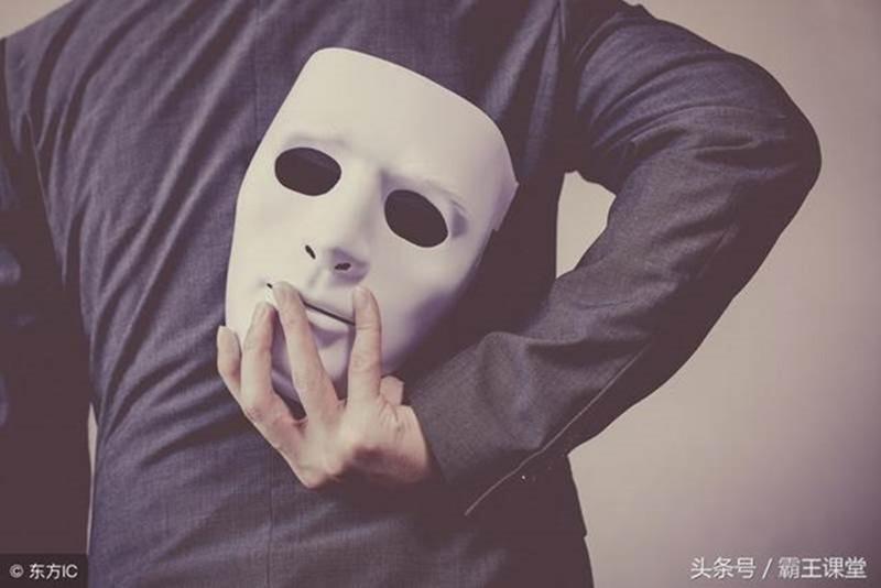遇到同事挑撥離間怎麼辦？學會這三招，就連小人也怕你，很管用
