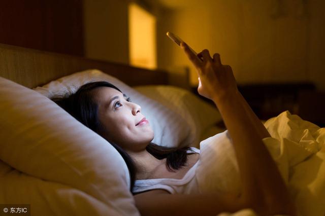睡前5個「減壽」習慣不要有，做好5件事，改善失眠，會更易長壽