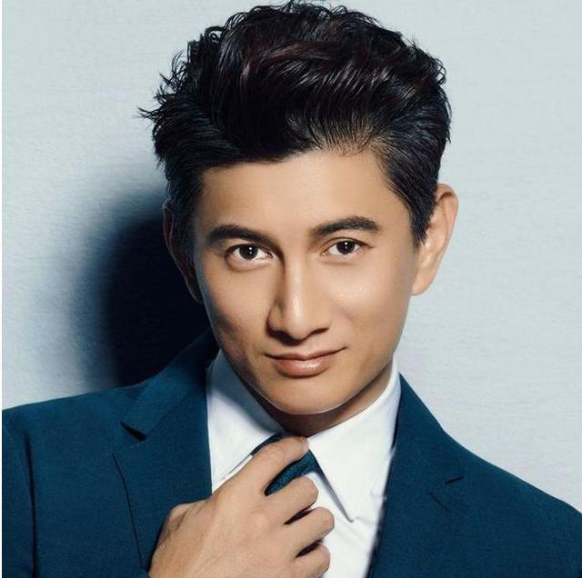 看了吳奇隆的4個前任，再看看現任劉詩詩，差距一目了然！