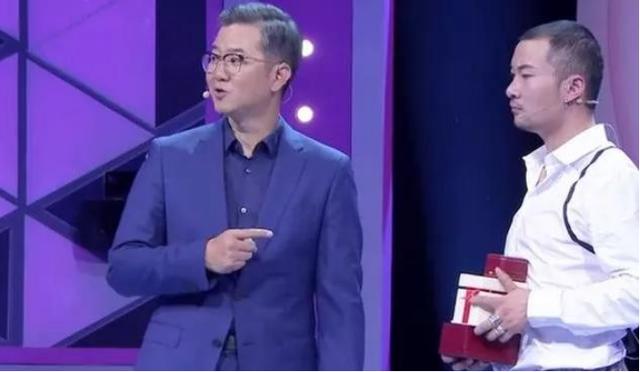 看了吳奇隆的4個前任，再看看現任劉詩詩，差距一目了然！