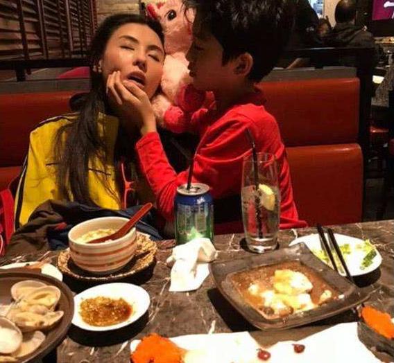 張柏芝生下第三胎小公主？前公公謝賢表示祝福不回應！網：孩子爸爸是誰？
