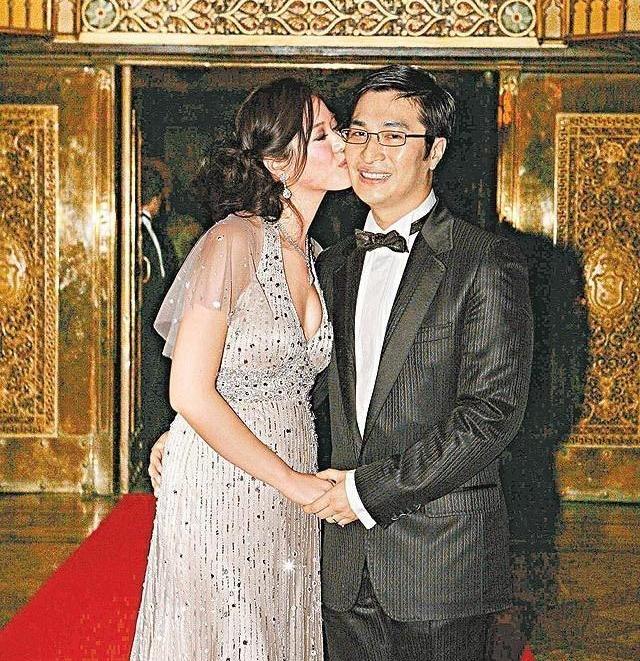 「千億媳婦」婚後連生2子2女被老公寵上天　「豪門生活曝光」私下超有愛心 