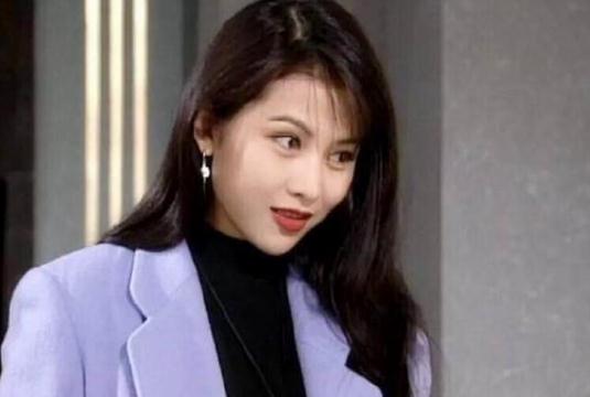 看看20年前蔡少芬和藍潔瑛的穿衣打扮：流行是個輪迴 