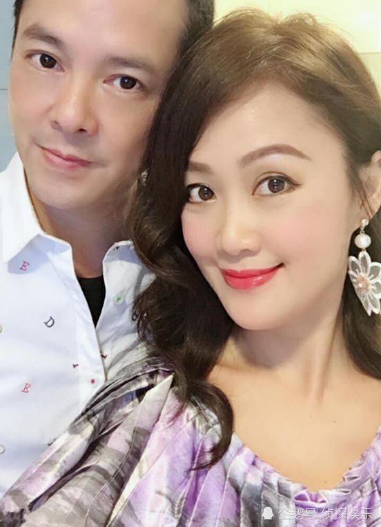 48歲梁小冰依然省鏡 露玉膊激曬少女味