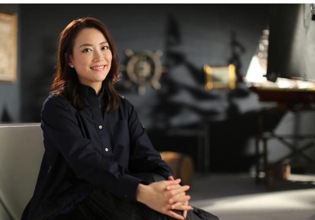 44歲的她和億萬富翁分開，陪著謝霆鋒，怪不得47歲王菲開始備孕!
