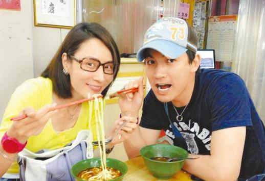 林千鈺當年「閃嫁離婚男焦恩俊」讓爸媽氣炸，如今走過風風雨雨「膝下無子」卻幸福到讓人羨慕！