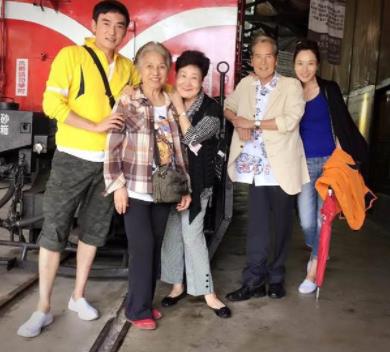 林千鈺當年「閃嫁離婚男焦恩俊」讓爸媽氣炸，如今走過風風雨雨「膝下無子」卻幸福到讓人羨慕！