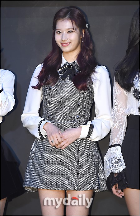[TWICE][分享]181206 依舊是KPO女團第一TWICE今年截止目前為止專輯銷量458萬張+