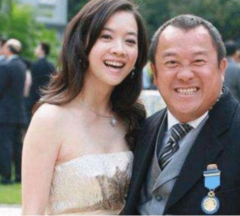 曾志偉藍潔瑛事件後終遭報應，兒子敗家不爭氣，揮霍曾志偉資產！