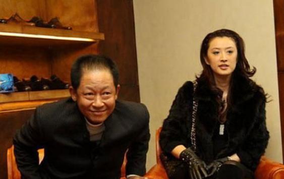 4位「不敢離婚」的男星，妻子都很漂亮，還都有億萬身家！