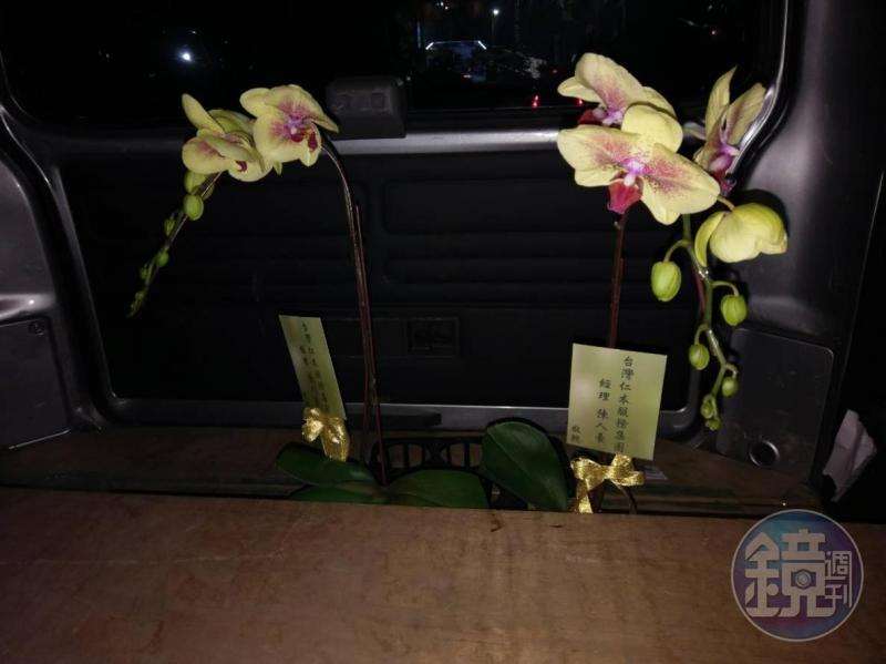 安迪癌逝，不敵病魔食道癌病逝，安迪家門口貼出「喪中」辦後事，王彩樺悲痛回應了！