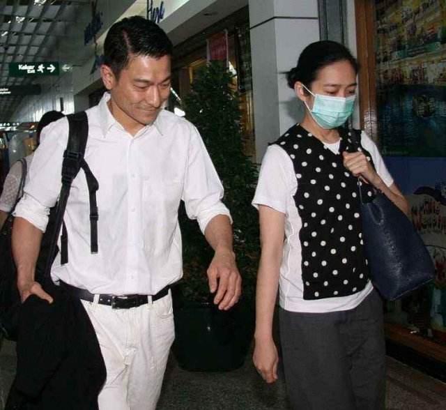 時隔10年，57歲劉德華親揭隱婚內幕，網友：當初我們都錯怪他了！