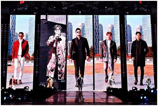 JYP出身的他們舉辦二十周年紀念演唱會，朴振英親自送上祝福！