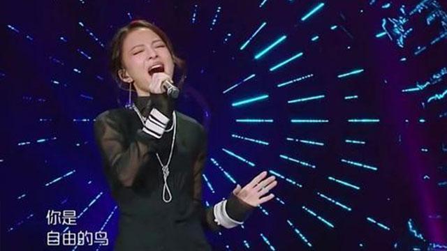 蔡依林曬多張舞台美照，與她一樣，都是小身體大能量