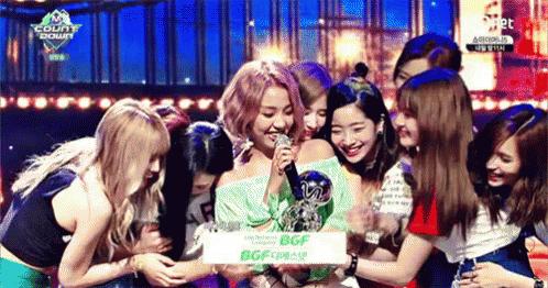 JYP歌手坦言新大樓五分之一是她的功勞，網友急了：TWICE呢？
