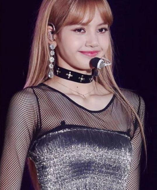 YG失去大牌造型師，BLACKPINK LISA的服飾竟然淪落到伴舞級別！