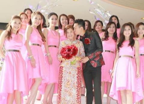 和女助理結婚，新娘丑到被鄰居投訴，大半個娛樂圈都去參加婚禮