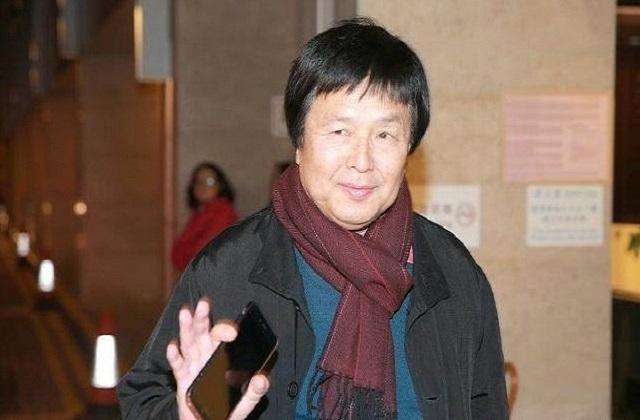 離婚後，我跟母親生活，我住院動手術，母親帶進來一人，一看傻了
