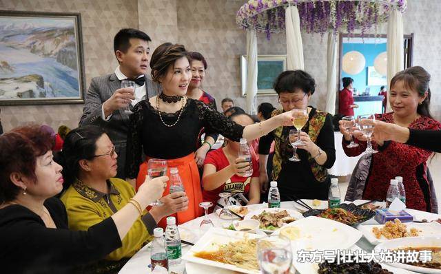 小姑子生孩子我隨禮3千，滿月酒上她向我道謝，飯沒吃完我就走了