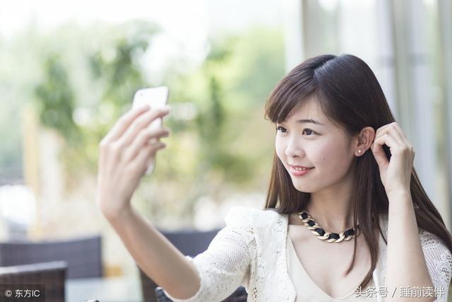 25歲年輕姑娘剛畢業，後媽讓她嫁35歲瘸子，去趟醫院她哭著說同意