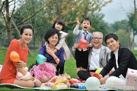 二胎後，婆婆不幫我看孩子，我把娘家給的拆遷房送給小叔子