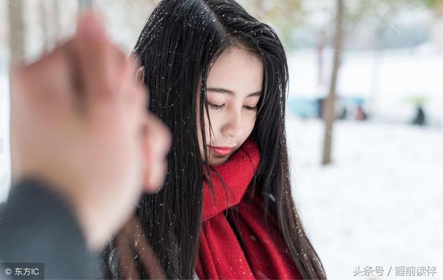 說好的20萬彩禮，結婚時變成了8萬，窮小子說一話才發現自己很傻