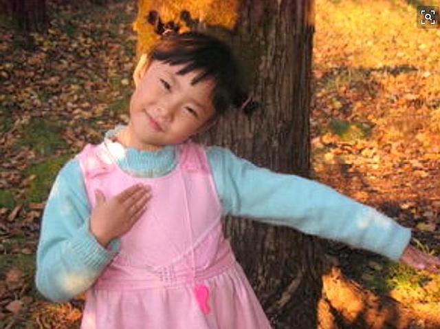 不生三胎前夫跟我離婚，一年後他來找我要女兒，我給了他一個帳本
