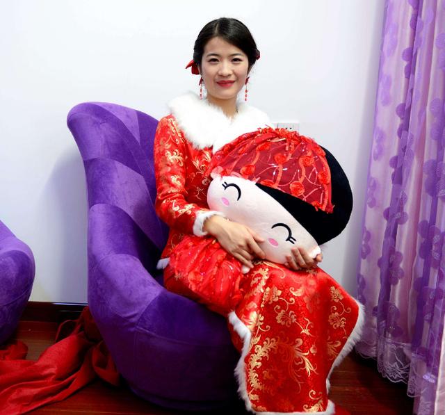 丈夫去世俺養大小叔子，小叔子結婚不見新娘伴娘拉俺上台，俺淚目