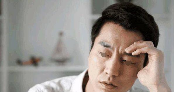 婚後從沒見過妻子生理期，丈夫納悶，隨手打開梳妝盒，他情緒失控