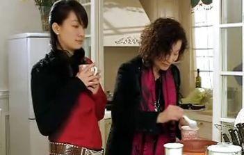 「閨女，別回家，你弟媳不讓啊！」「媽，這房子可是我買的呀！」