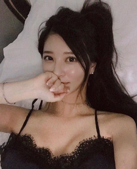 一個晚上收伏女上司！平常優雅霸氣當了女友就成了小女人好誘惑：真的會受不鳥啊 - 日韓正妹 